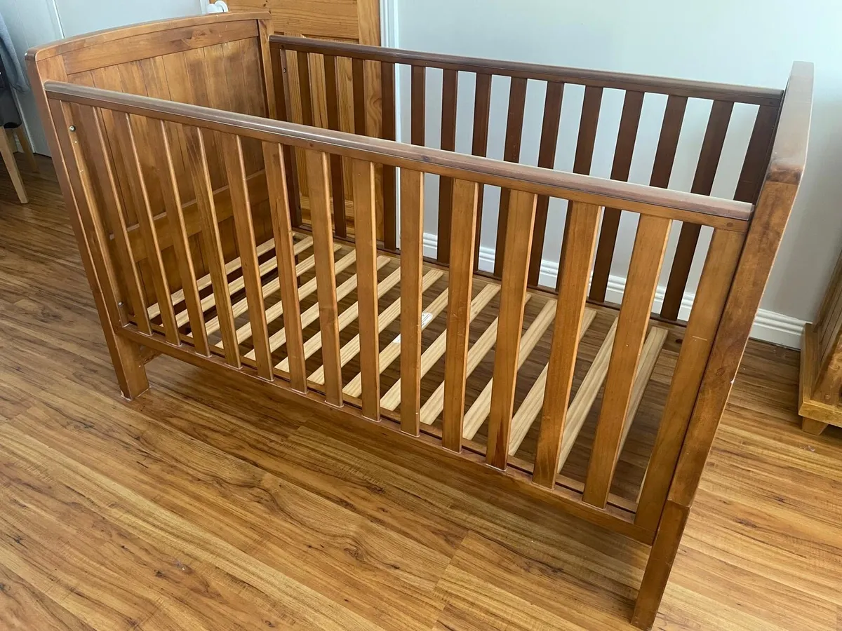 Cot - Image 1