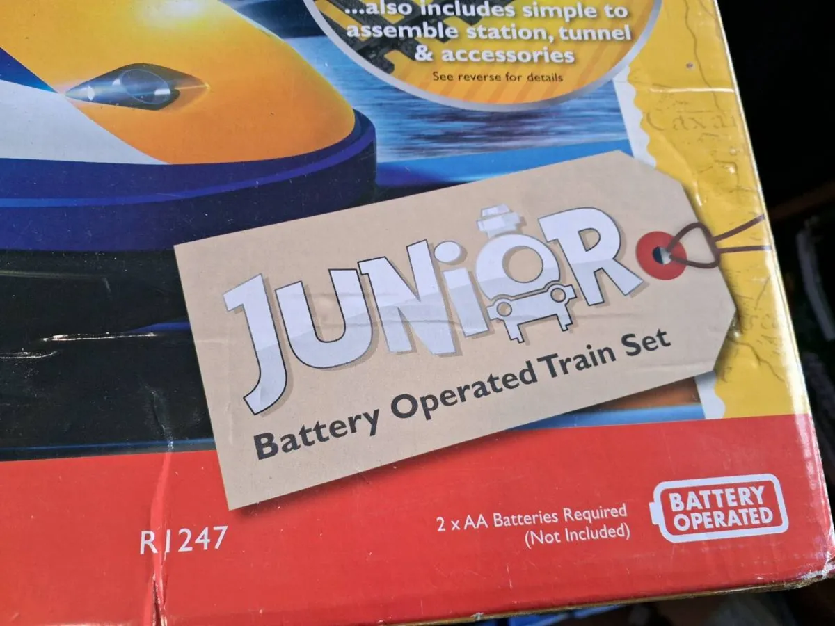 HORNBY JUNIOR TRAINSET - Image 3