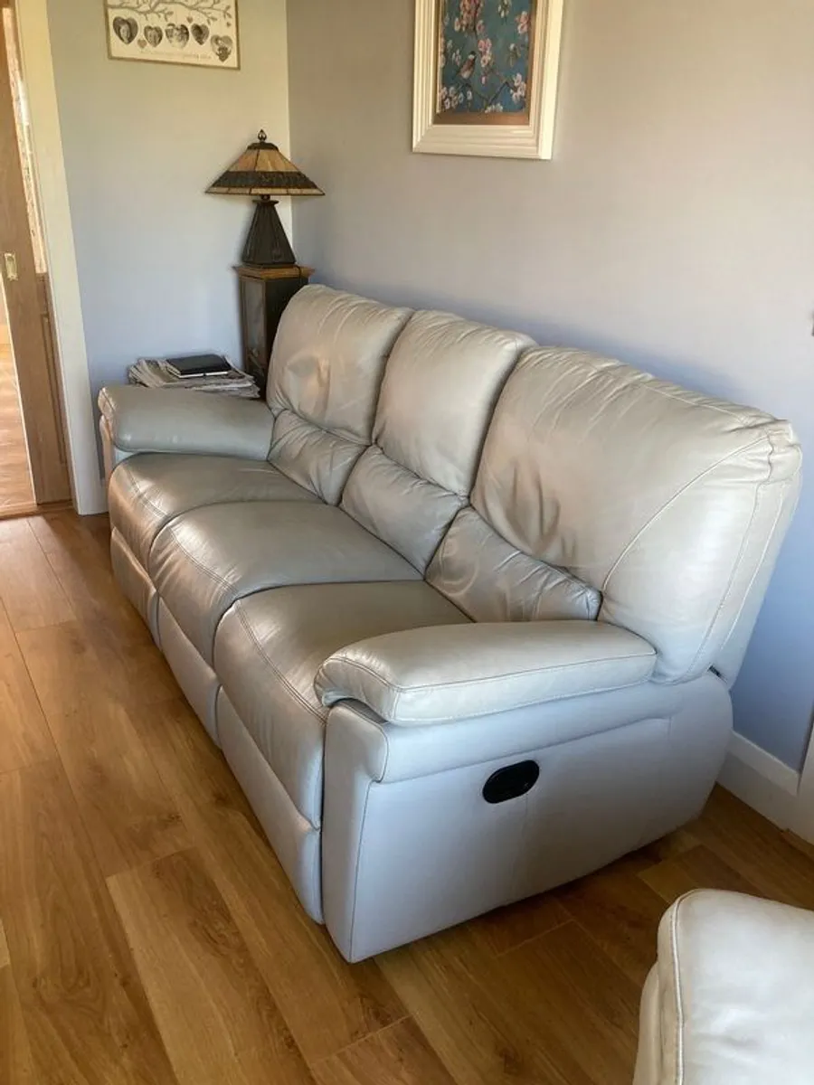 Genuine Italian Leather Suite - Image 4