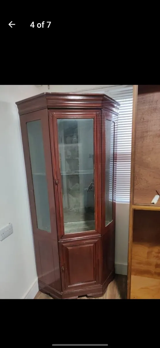 A glass wardrobe/cabinet - Image 1