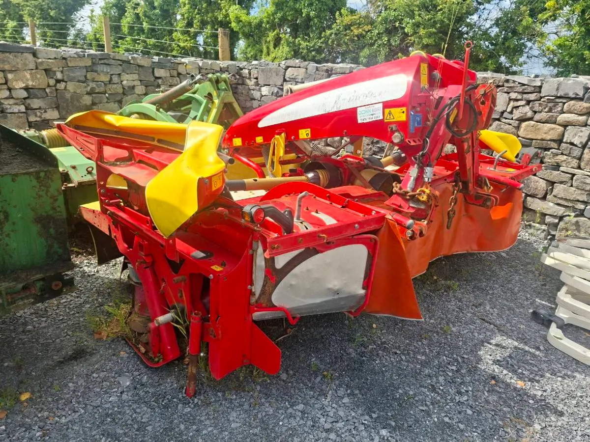 Pottinger Novacat 301 front mower - Image 1