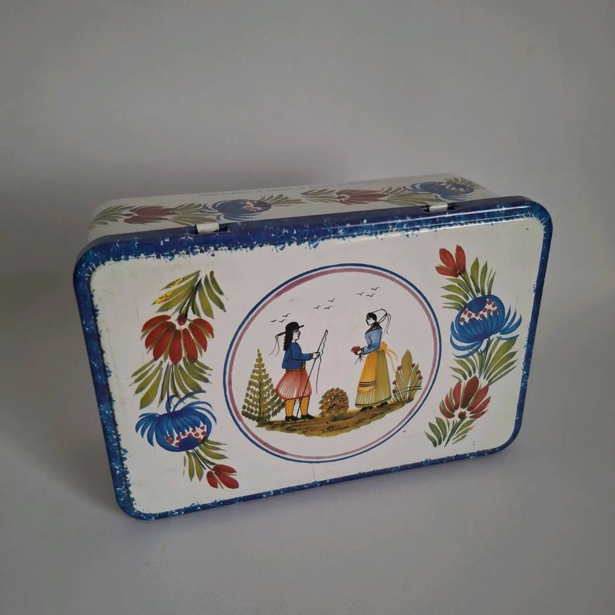 French Quimper Biscuit Tin - Image 2