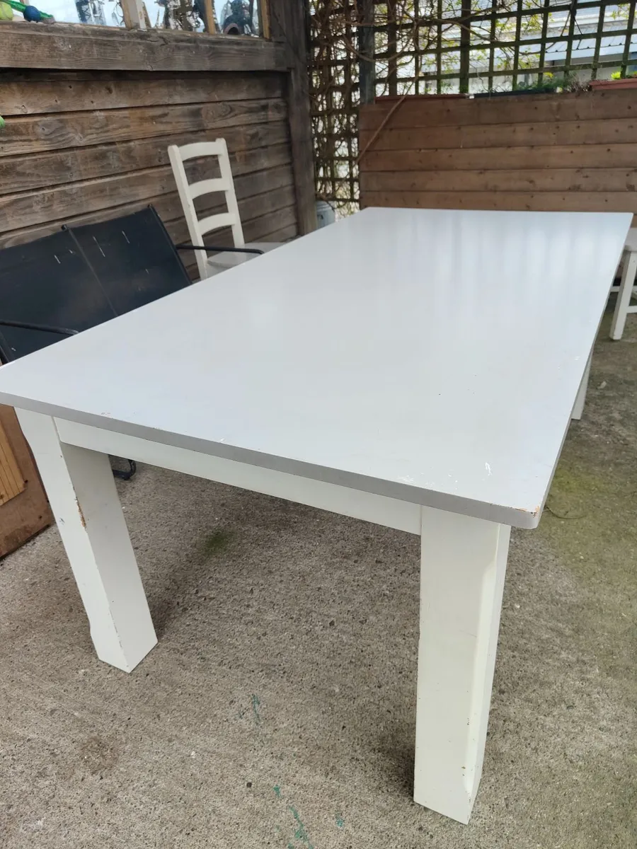 Dining table and chairs - Image 1