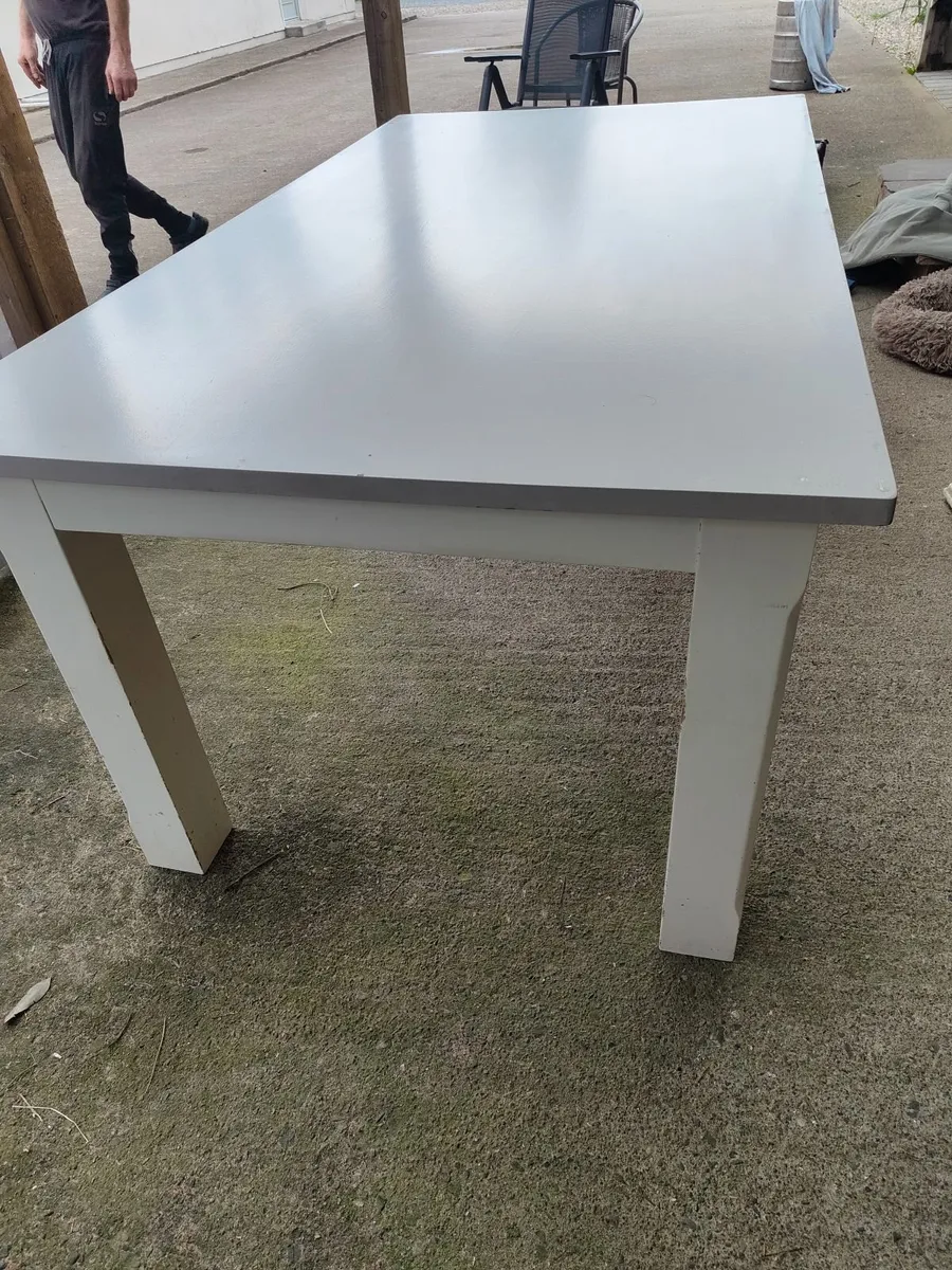 Dining table and chairs - Image 4