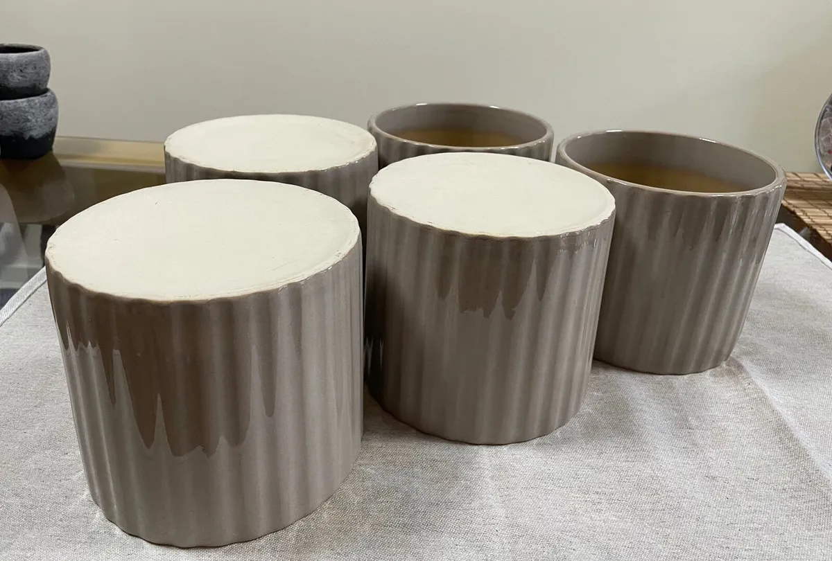Ceramic Flower pots (2 lots) - Image 1