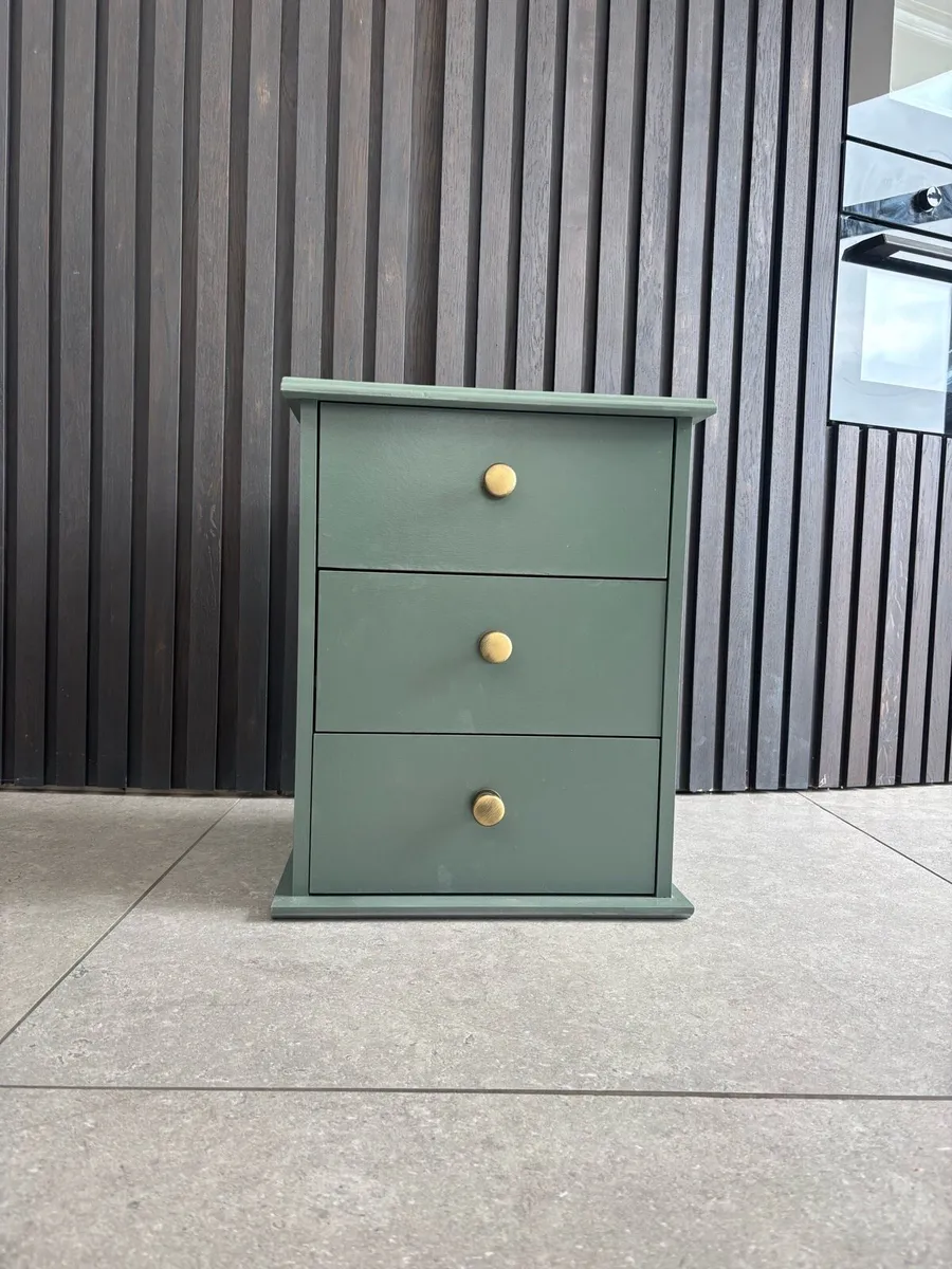 Bedside locker with 3 drawers - Image 3