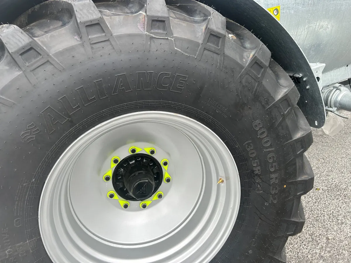 New Abbey 2050 Slurry Tank with Trailing Shoe - Image 2