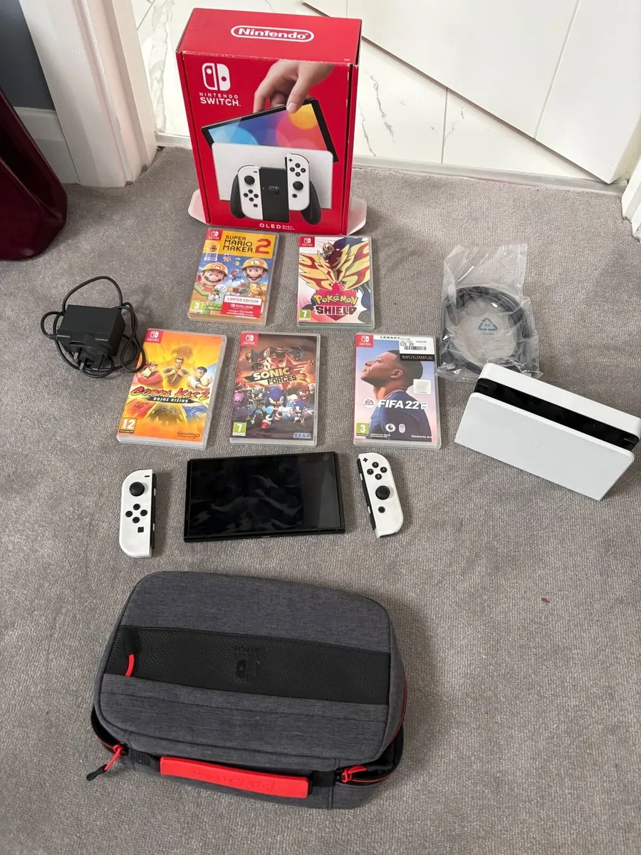 Nintendo switch OLED Bundle - Image 1