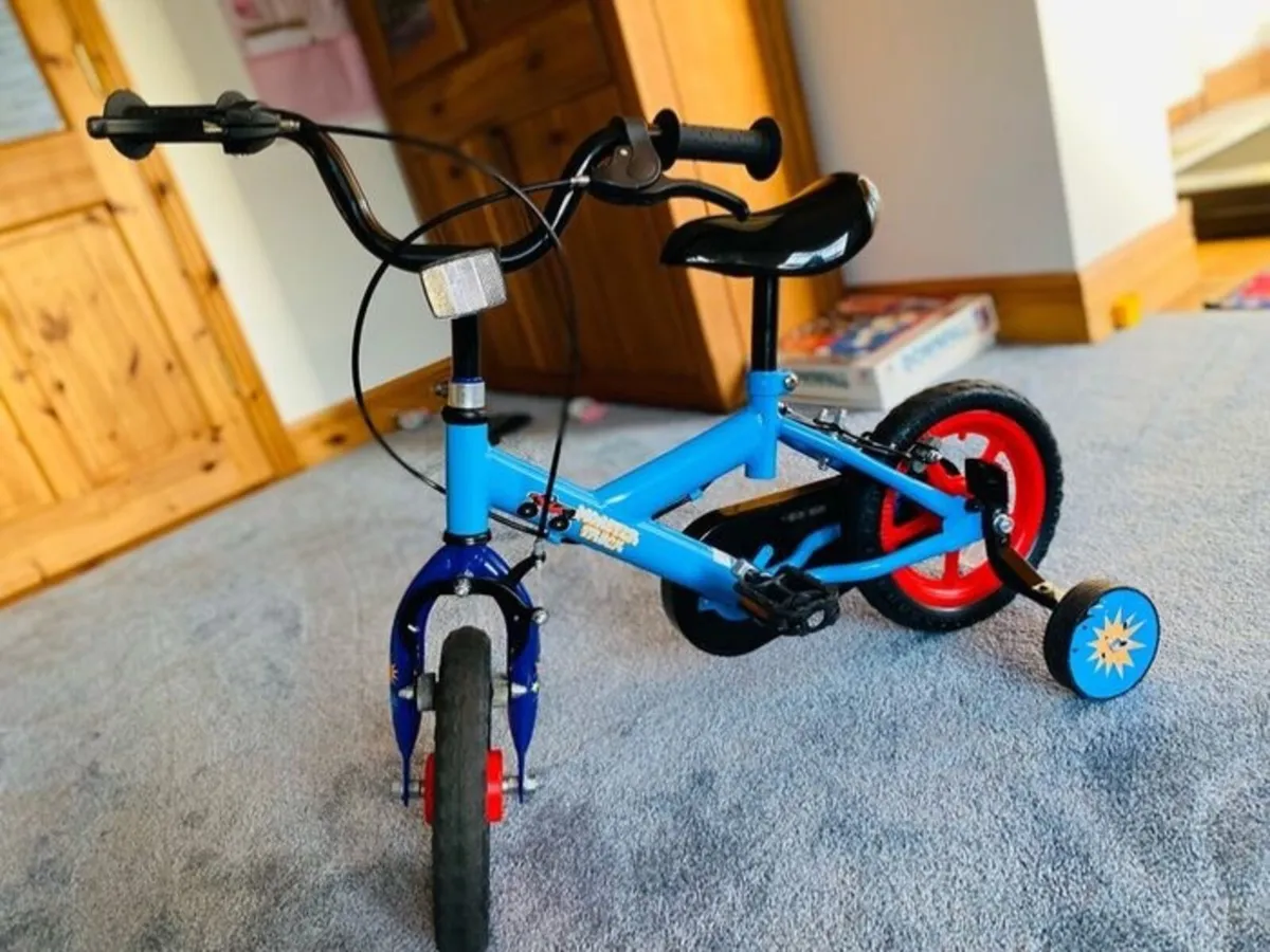 Bike with support balance  wheel - Image 2