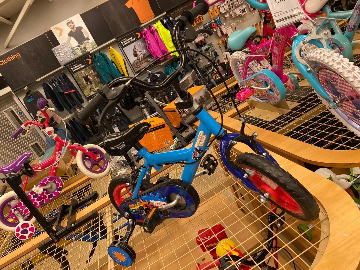 Bike with support balance  wheel - Image 4