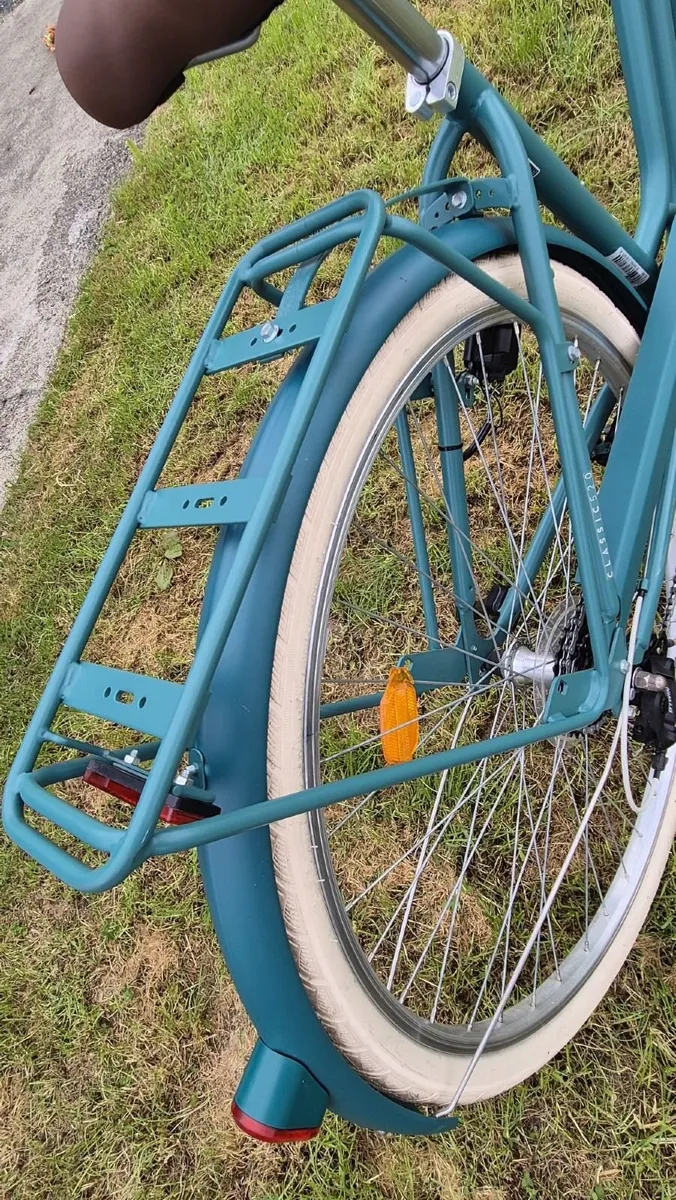 Green Vintage Elops Bike - Image 3