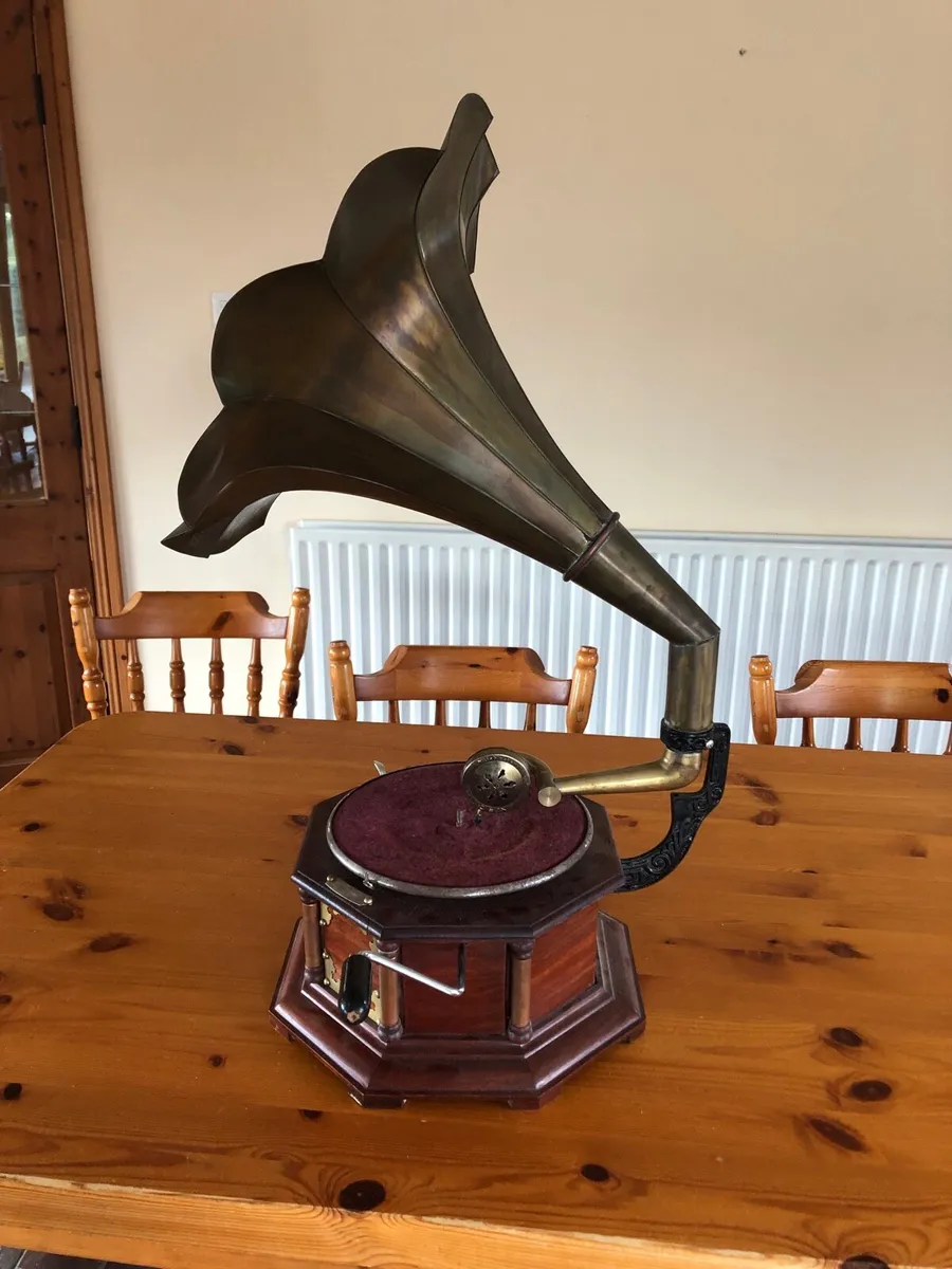 Gramophone - Image 2