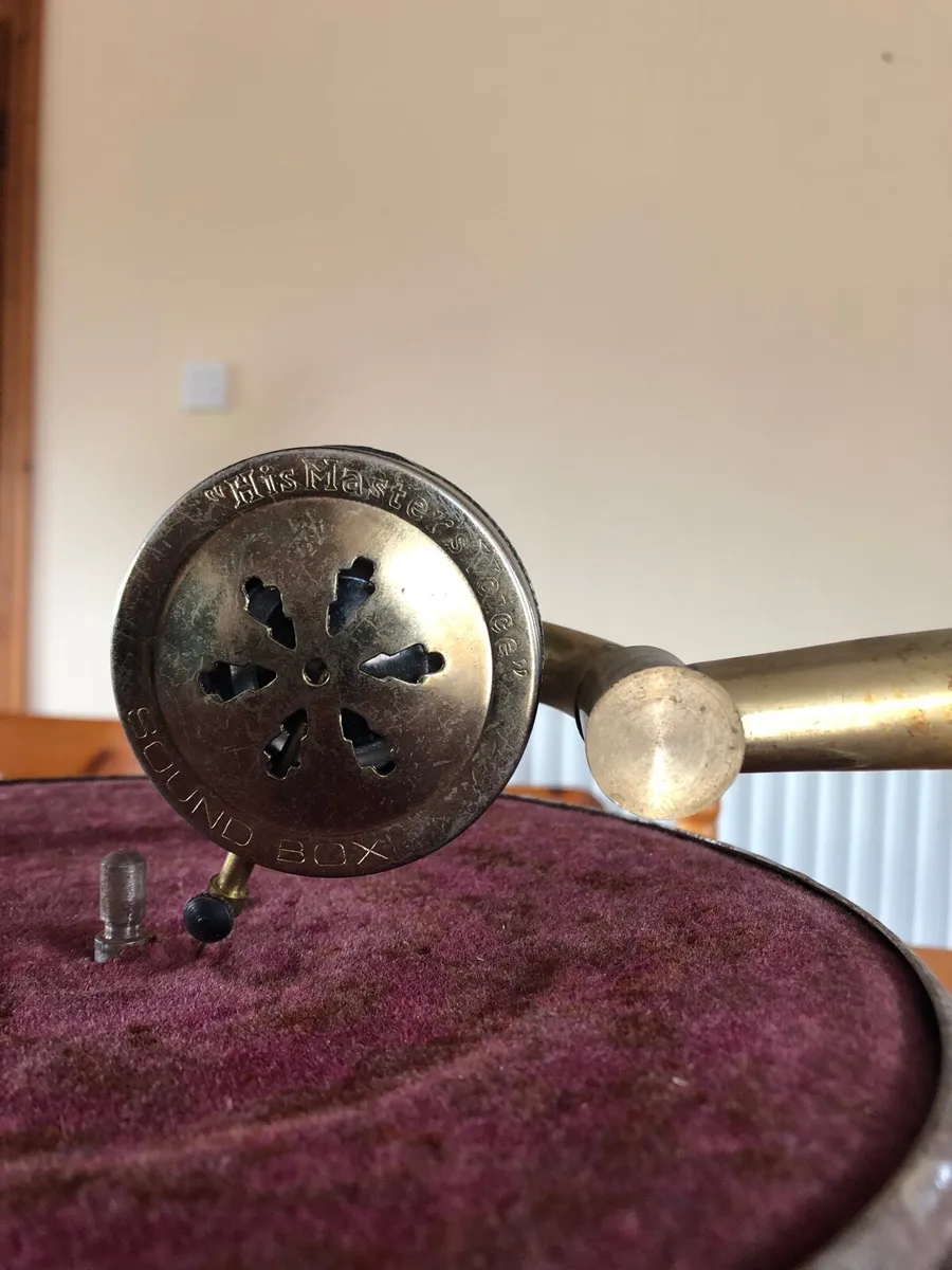 Gramophone - Image 4