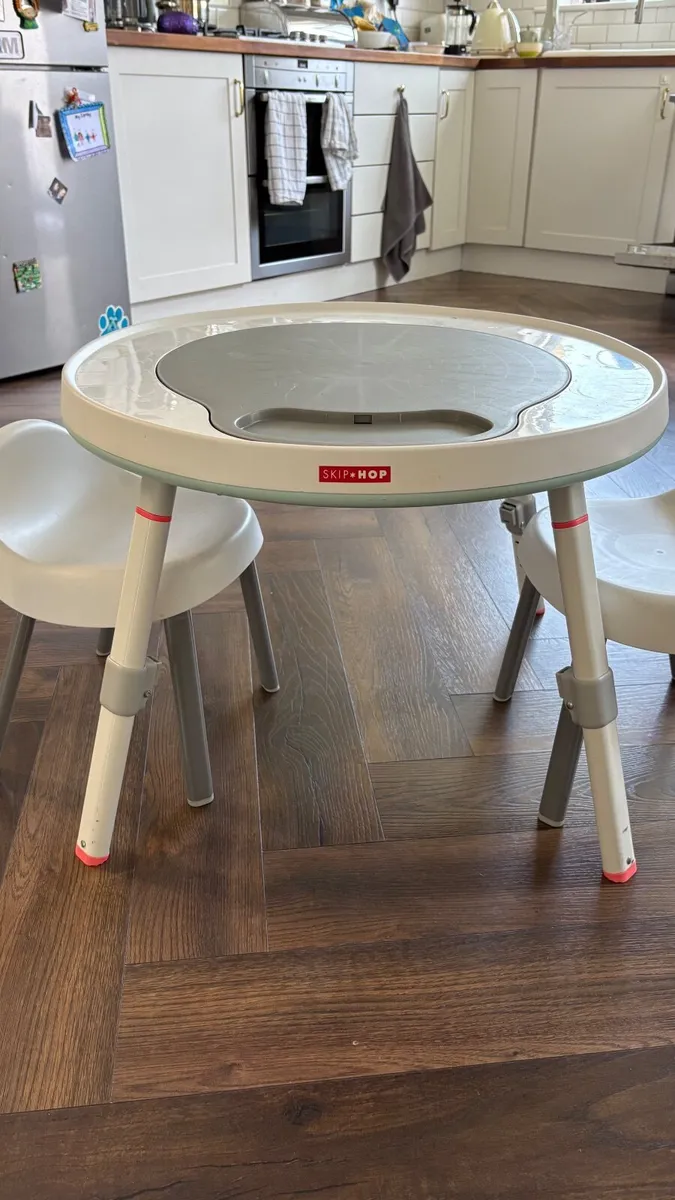 Skip hop activity center and chairs - Image 4