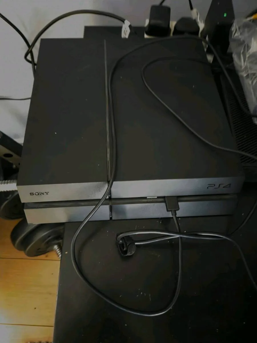 PlayStation 4 500GB for Sale – €200 - Image 2