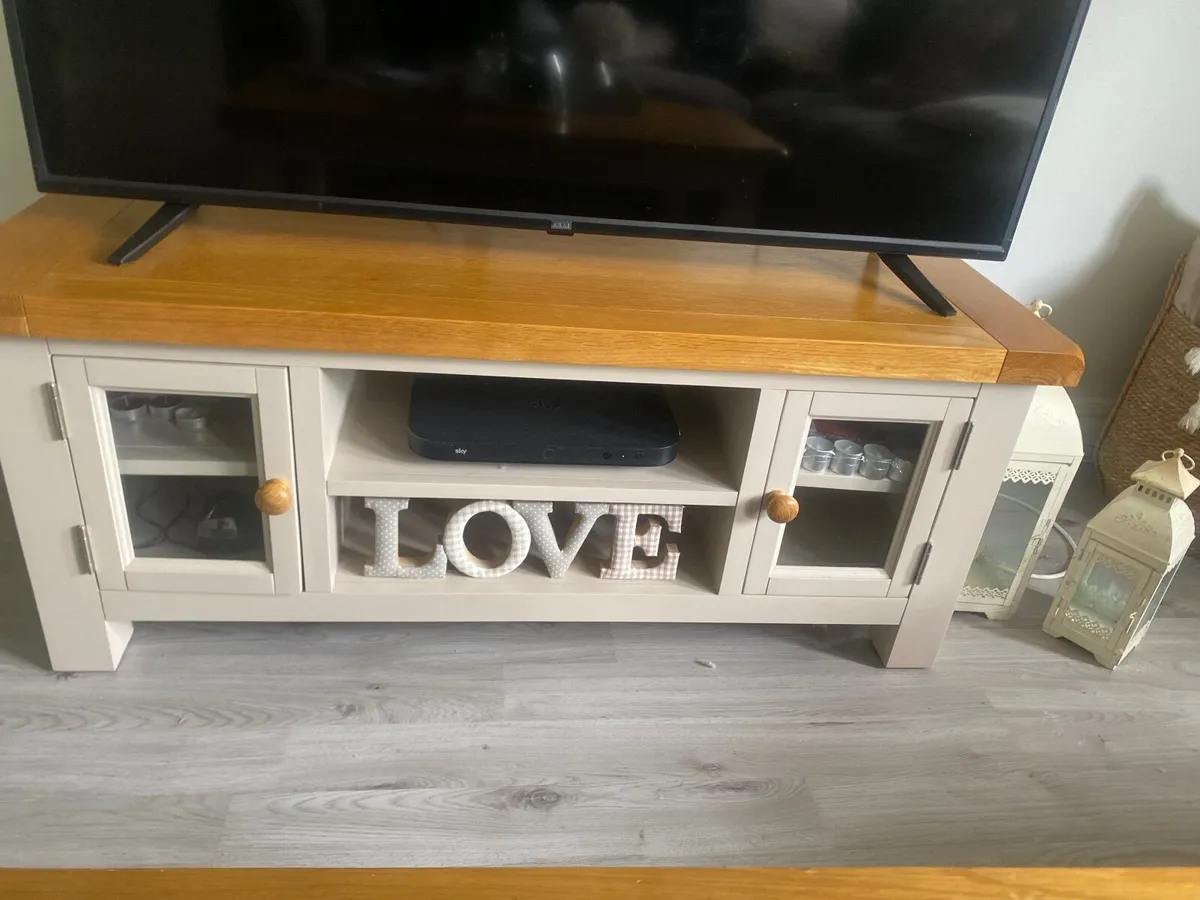 Tv stand - Image 2