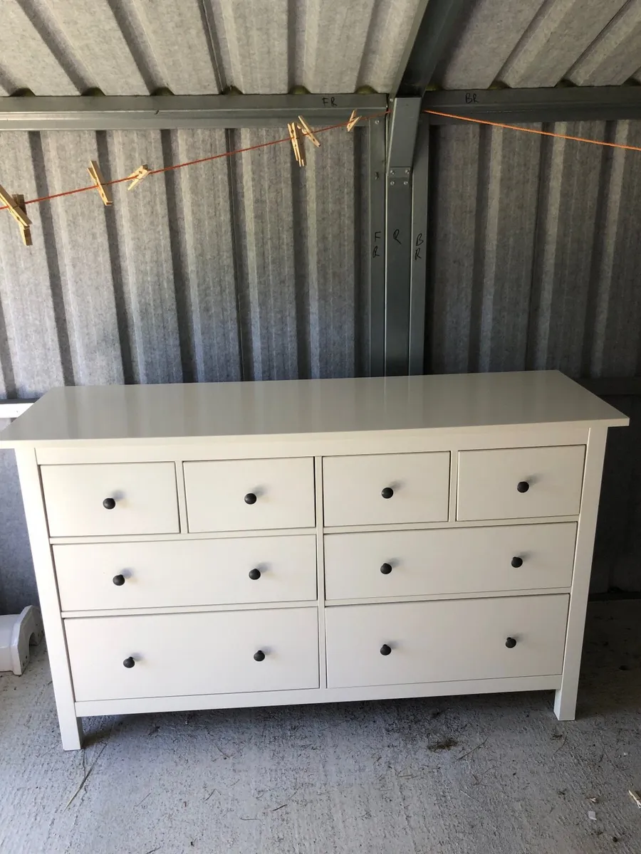 Chest of drawers - Image 1