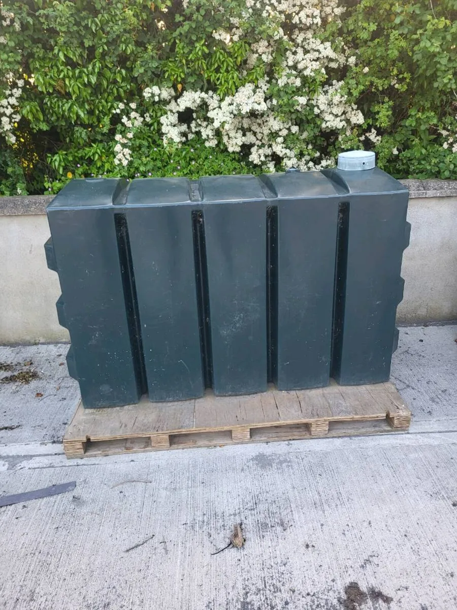 Oil tank - Image 2