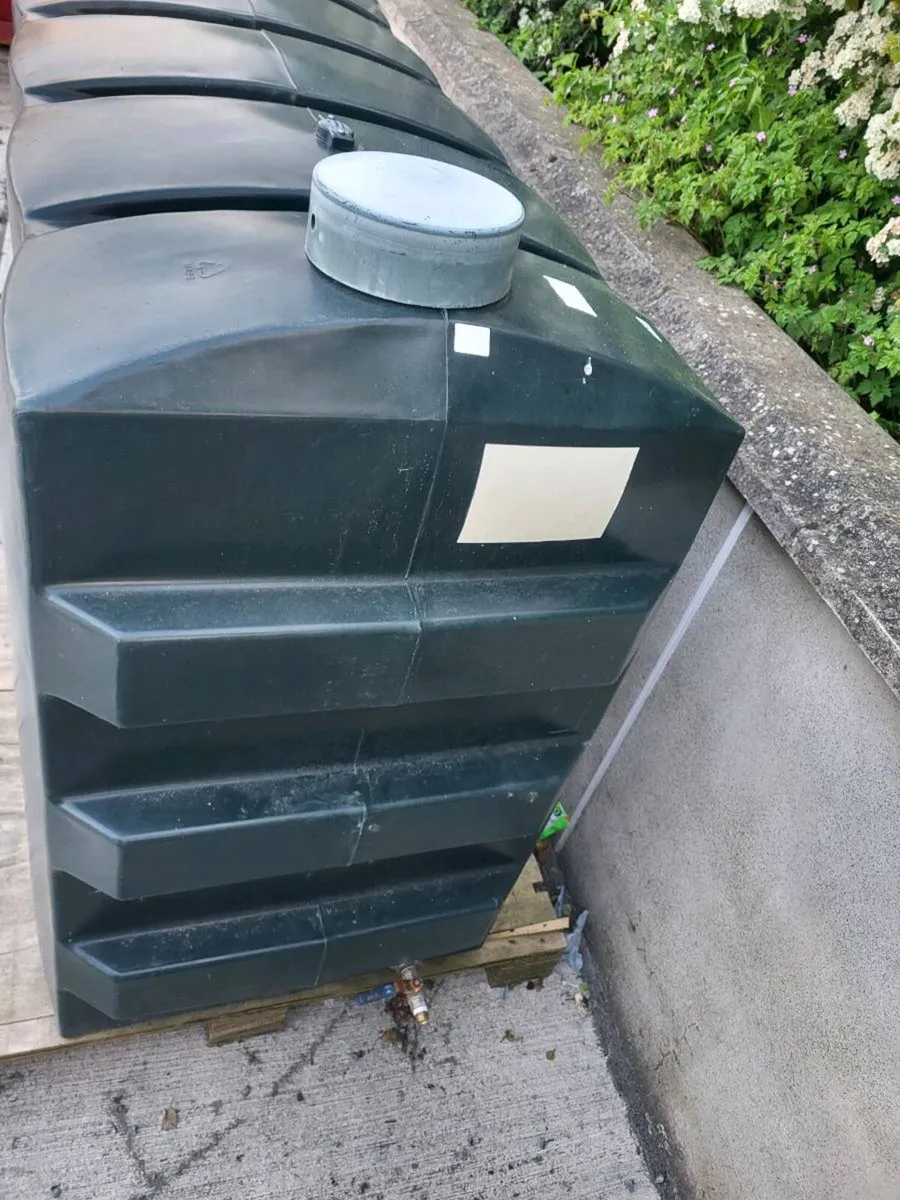 Oil tank - Image 3