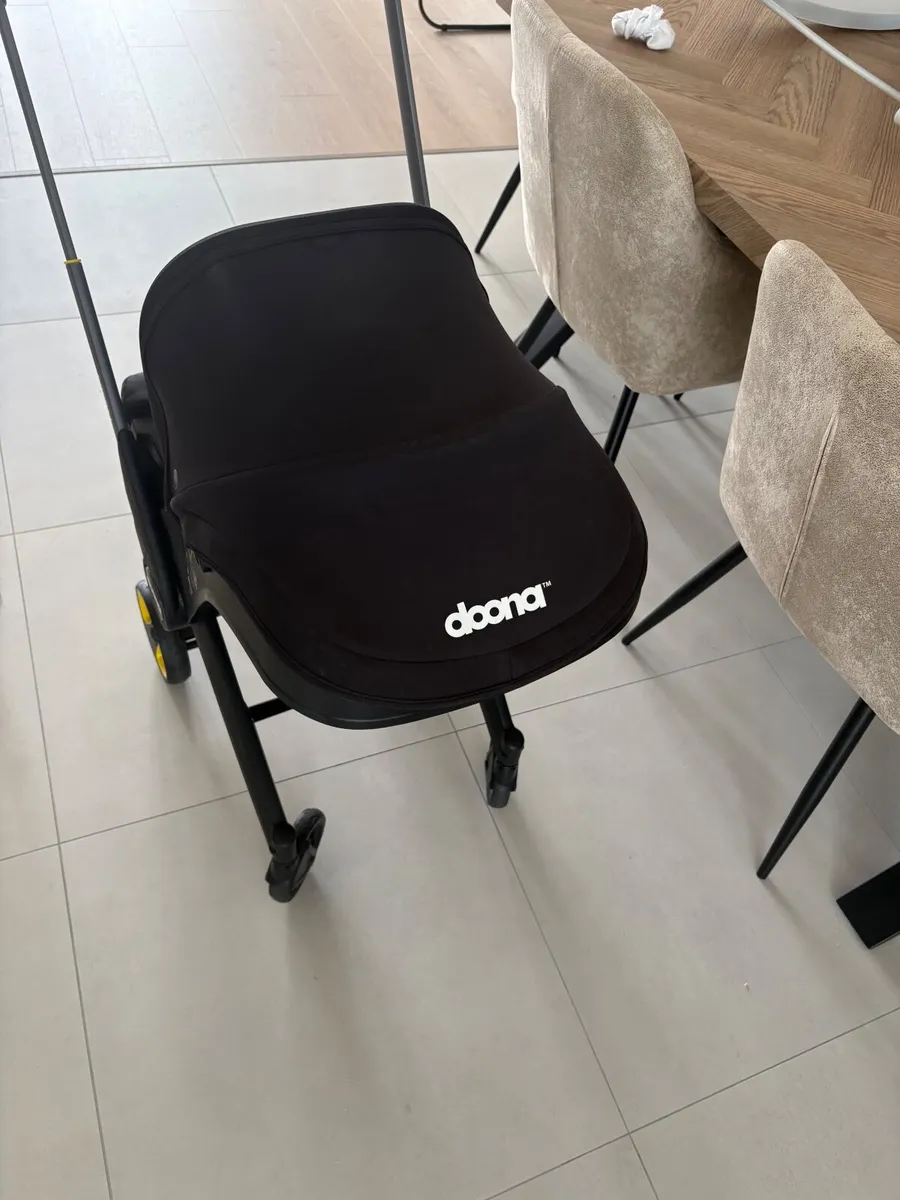 Doona carseat - Image 2