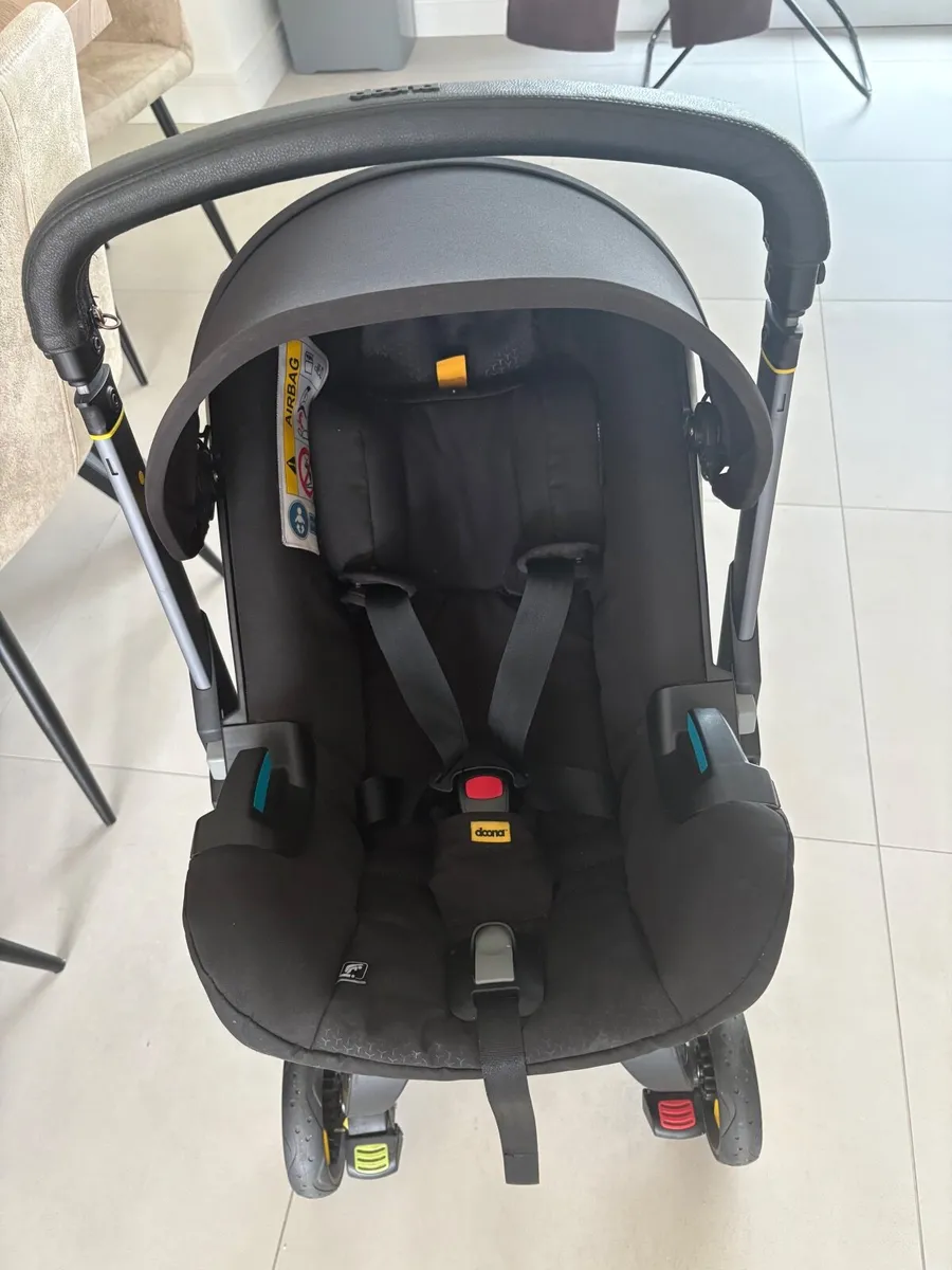 Doona carseat - Image 4