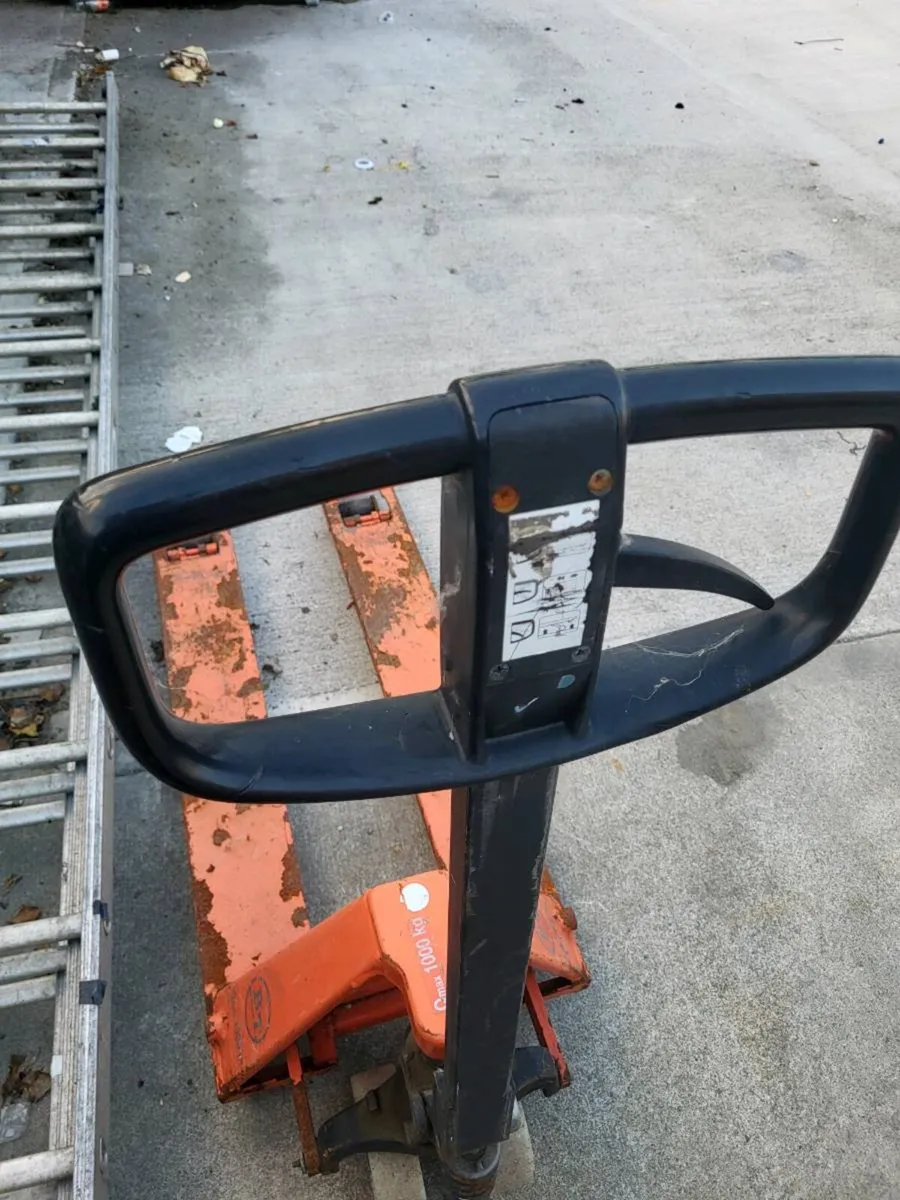 Pallet truck - Image 2