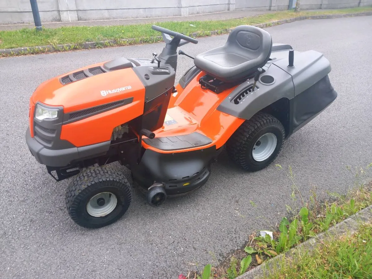 Ride on lawnmower - Image 3