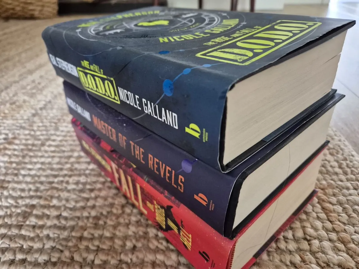 Neal Stephenson / Nicole Galland - Hardback Bundle - Image 3