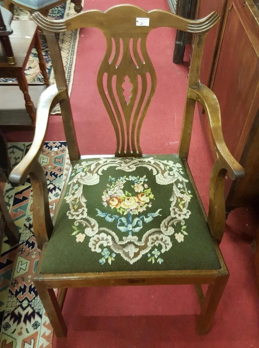 Mahogany Chippendale style Carver - Image 1