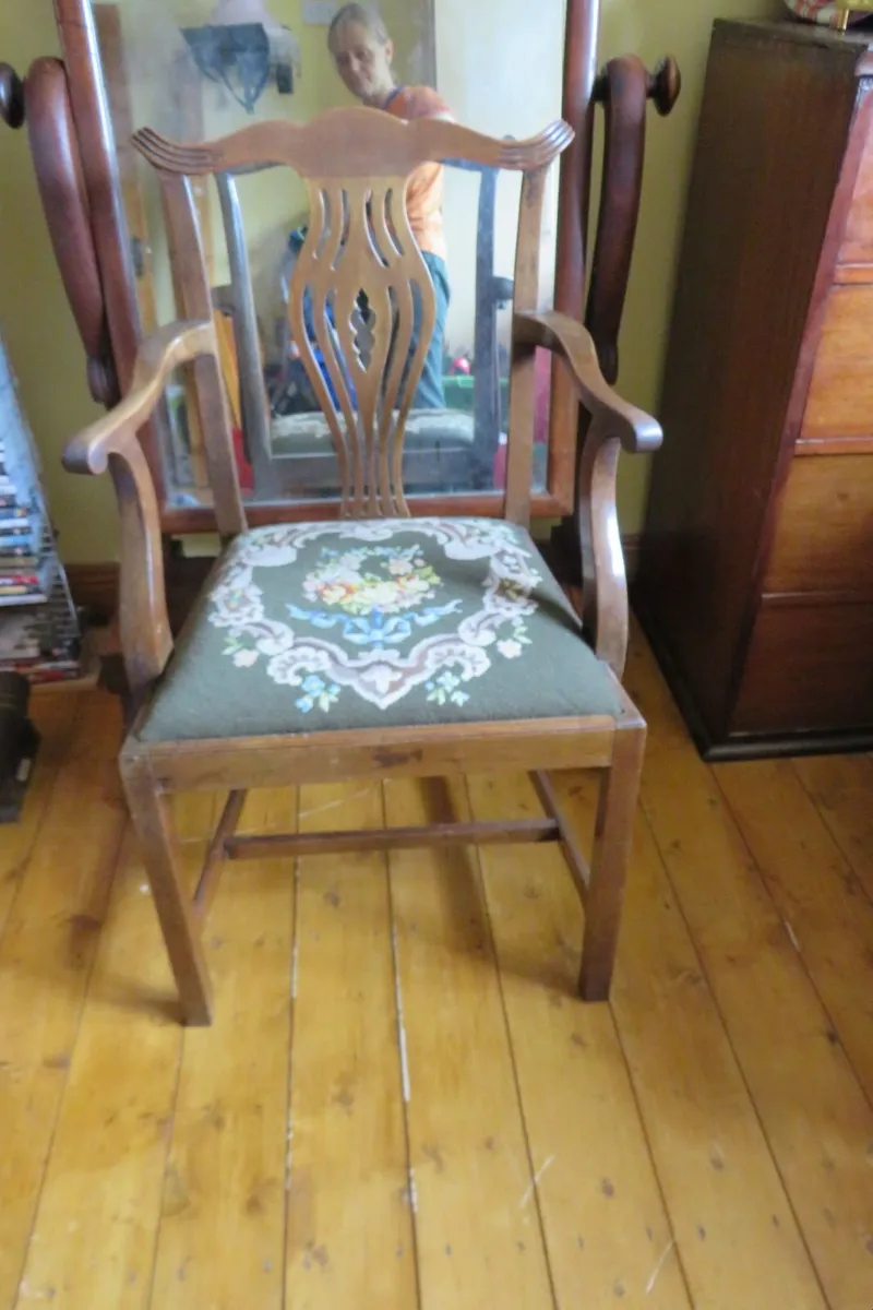 Mahogany Chippendale style Carver - Image 2