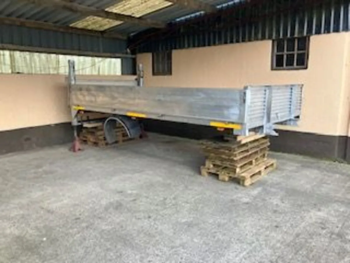 2016 Sprinter/crafter alloy dropside  tail lift - Image 2
