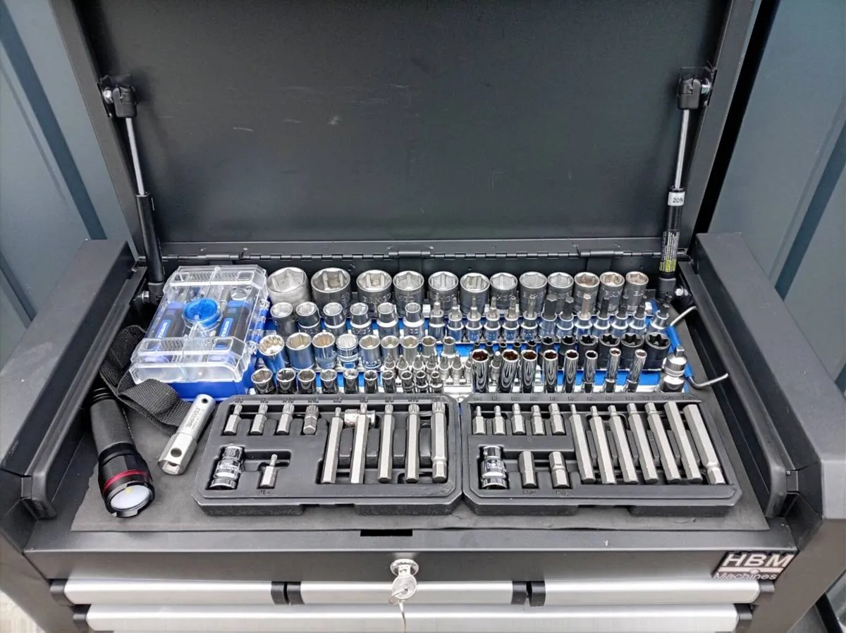 Full tool chest - Image 3