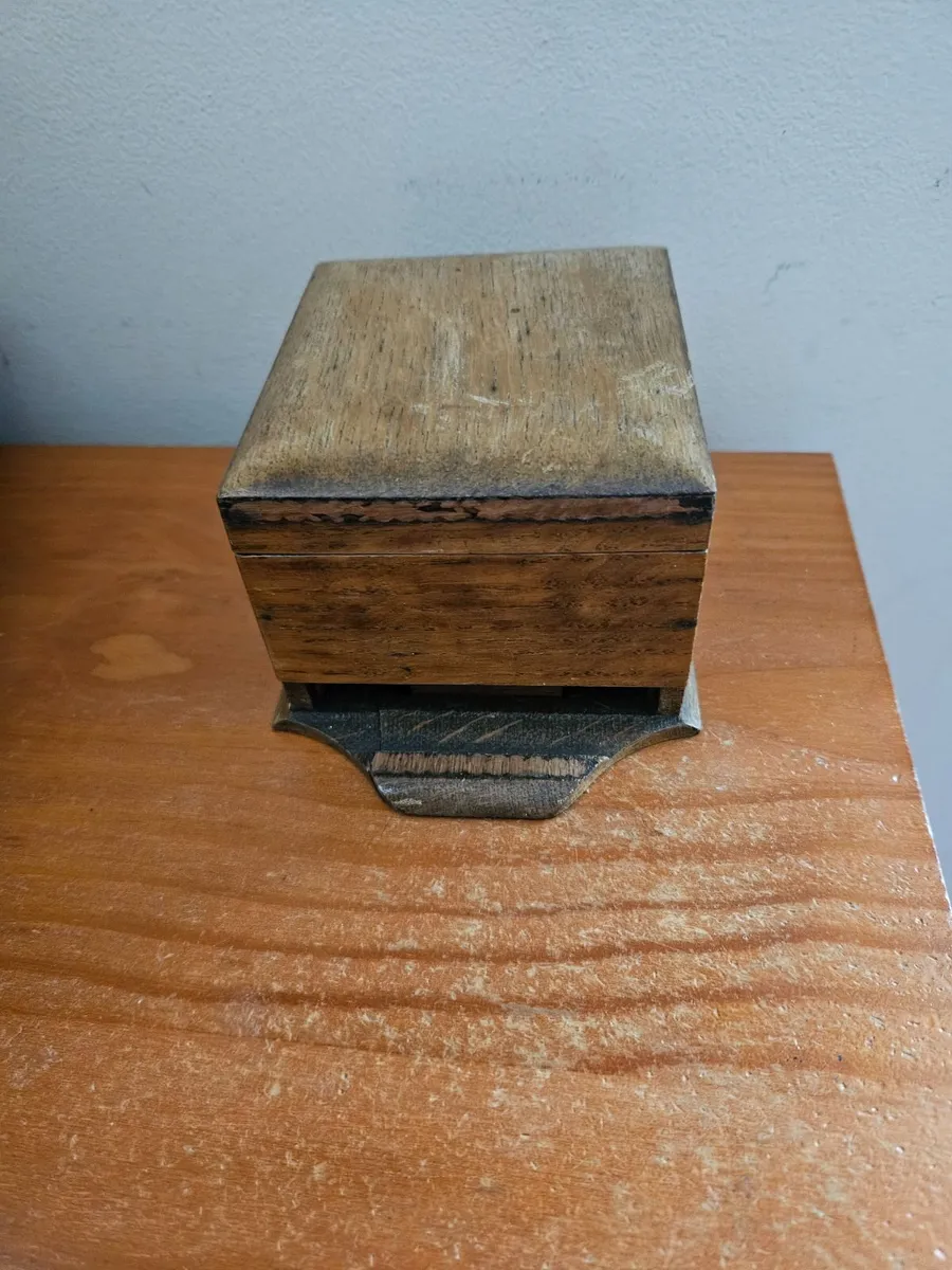 Vintage Roll Your Own Cigarette Box - Image 1