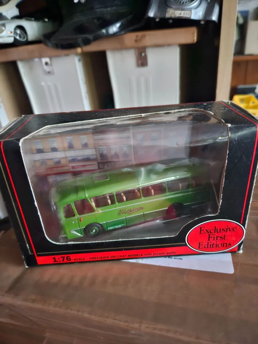 Corgi Bus - Image 1