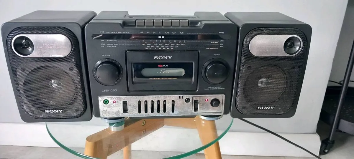 SONY  CFS-1030 L BOOMBOX - Image 1