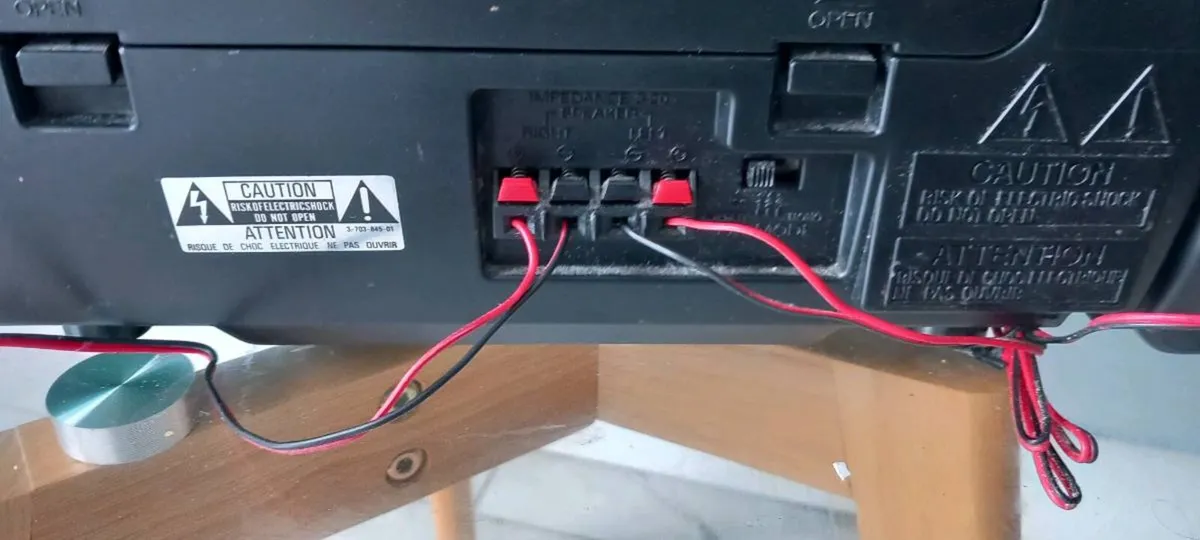 SONY  CFS-1030 L BOOMBOX - Image 3