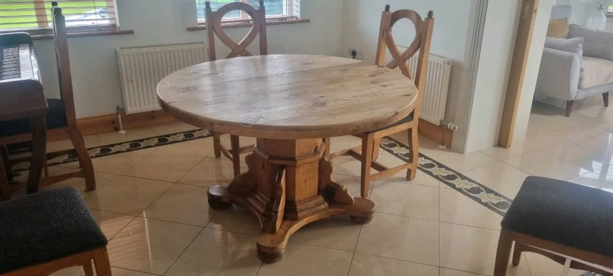 Table and 6 chairs - Image 2