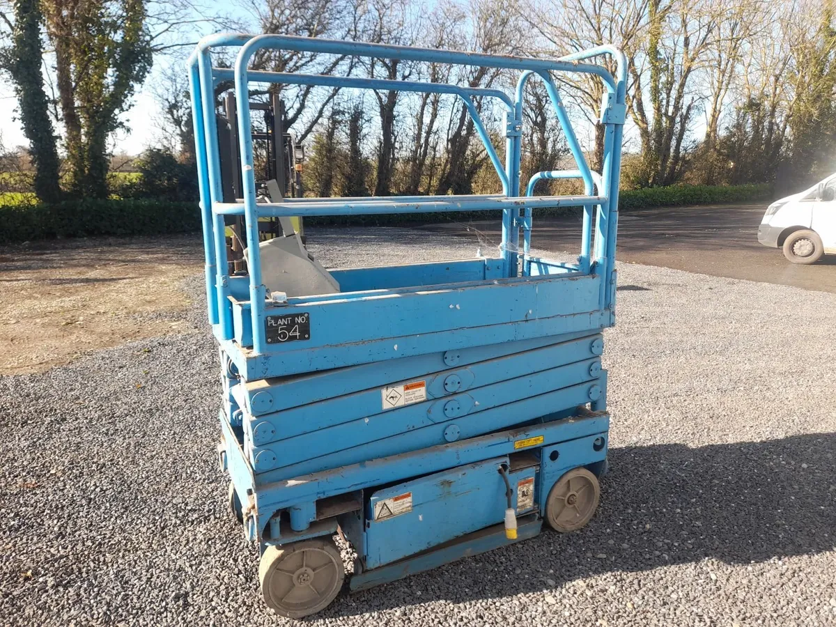 scissors lift - Image 1