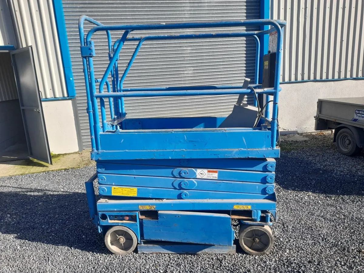 scissors lift - Image 3