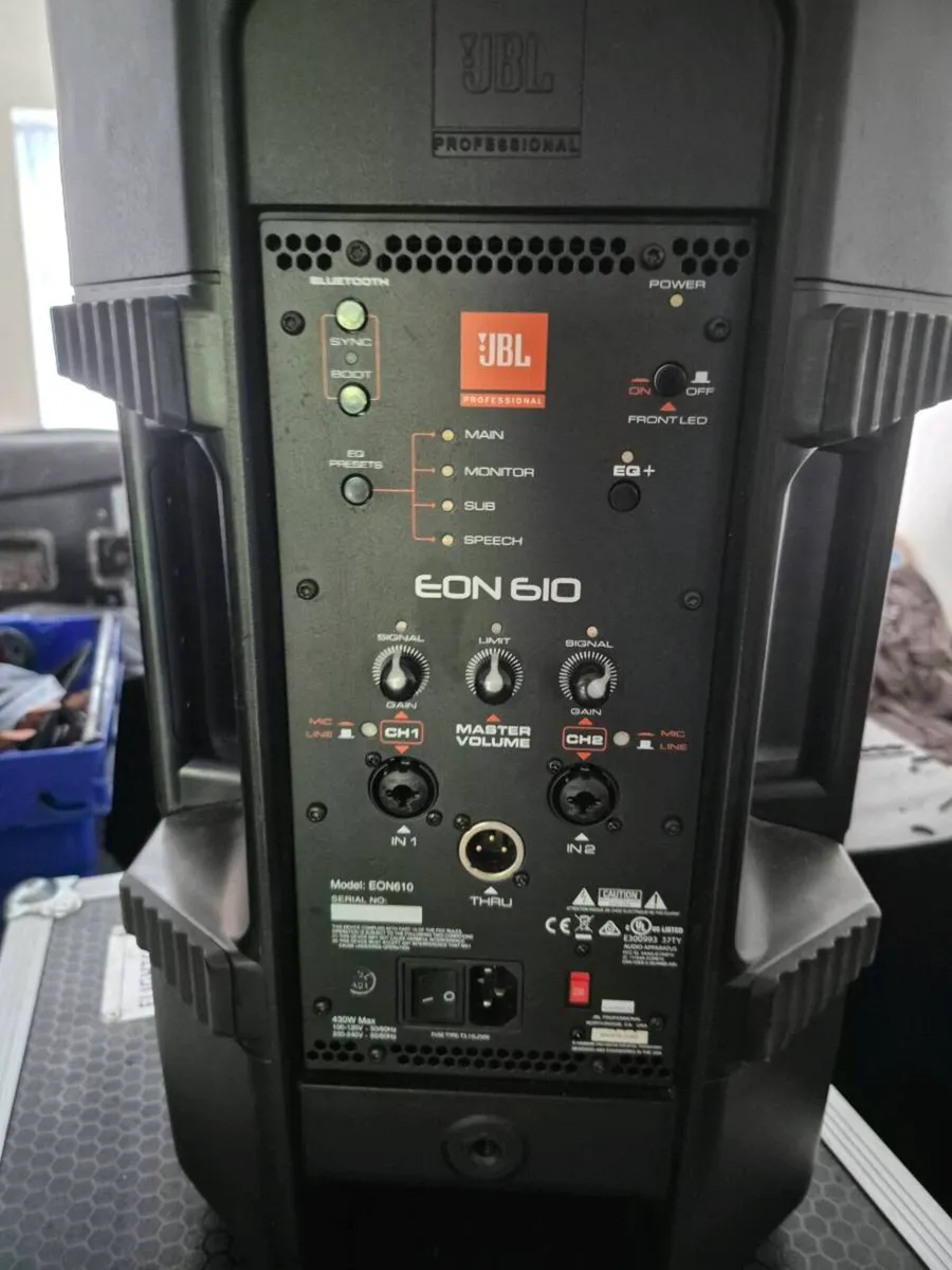 JbL powered speakers - Image 2