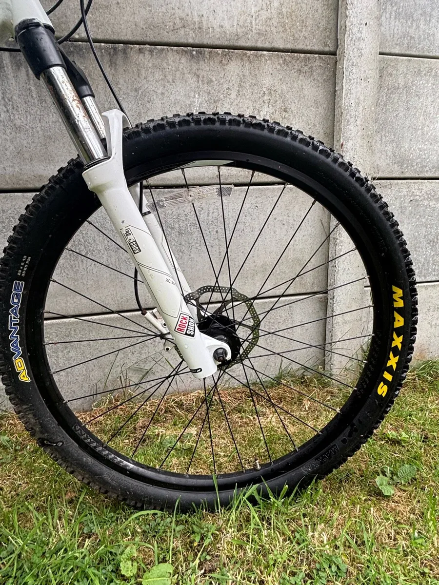 Giant Revel Mountain bike- medium frame - Image 2