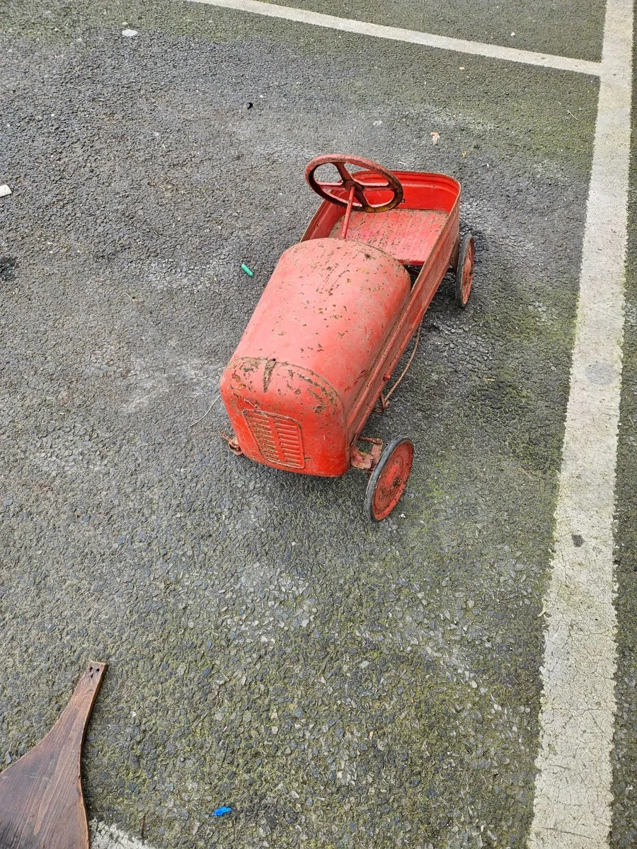 Vintage Triang Pressed Steel Childs Pedal Car - Image 4