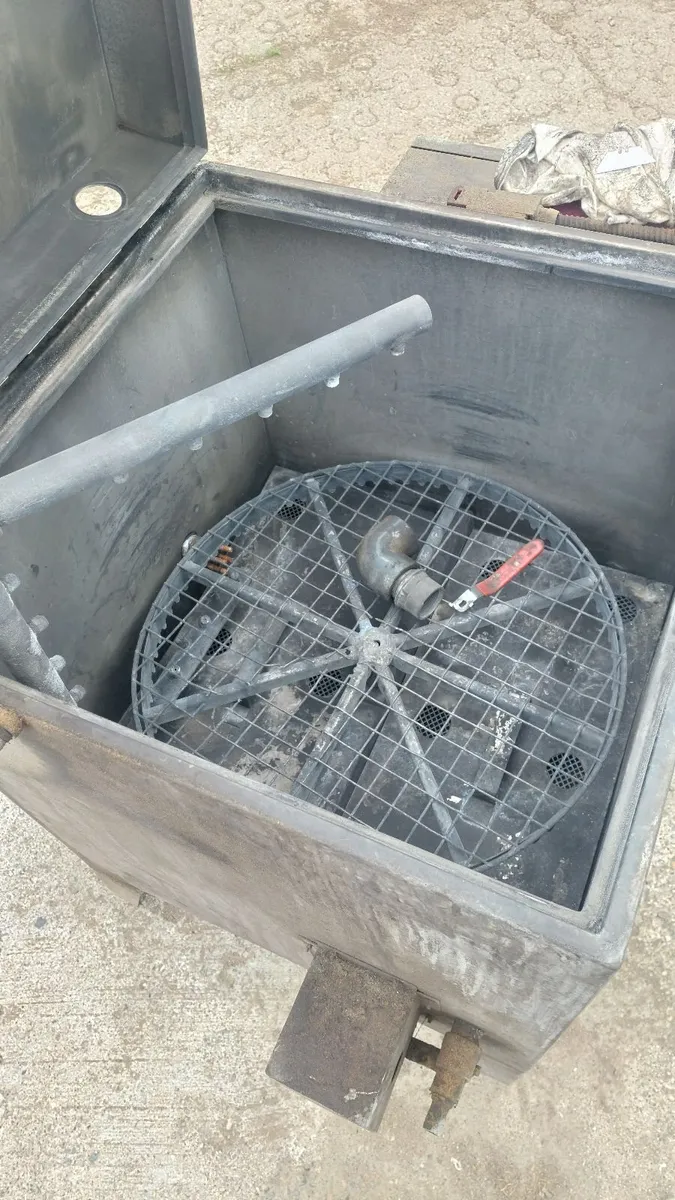 Engine parts washer - Image 2