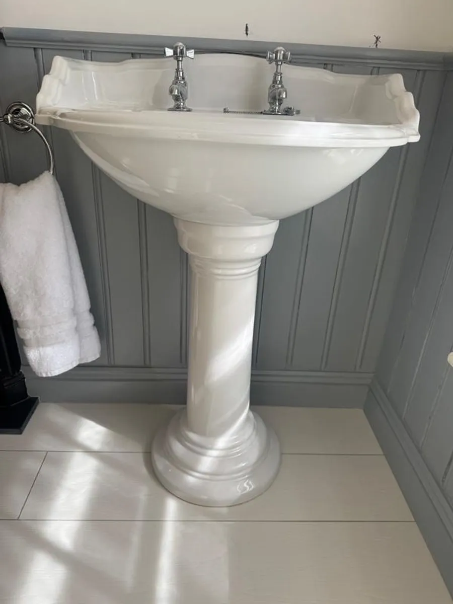 Elegant Traditional Pedestal Sink With Quality Chrome Taps - Image 1