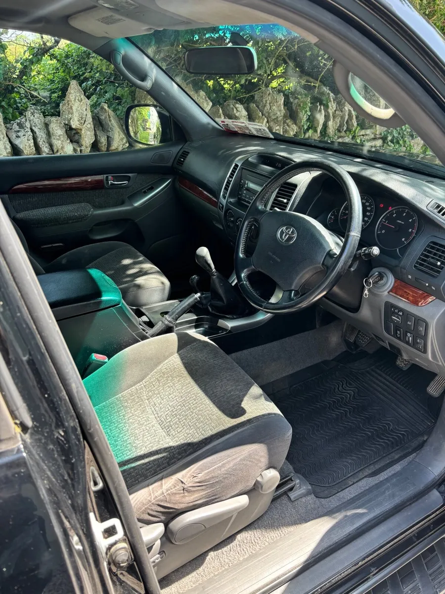 Toyota Land Cruiser 2007 - Image 2