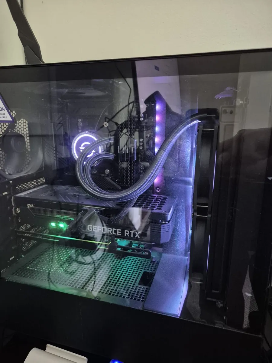 High‑Performance Editing & Gaming PC – Ryzen 9 / R