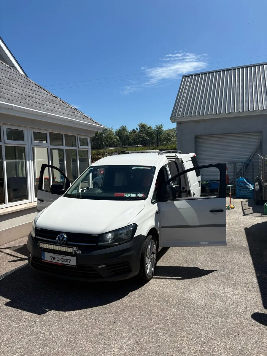 Volkswagon caddy maxi 2l 5 dr - Image 3