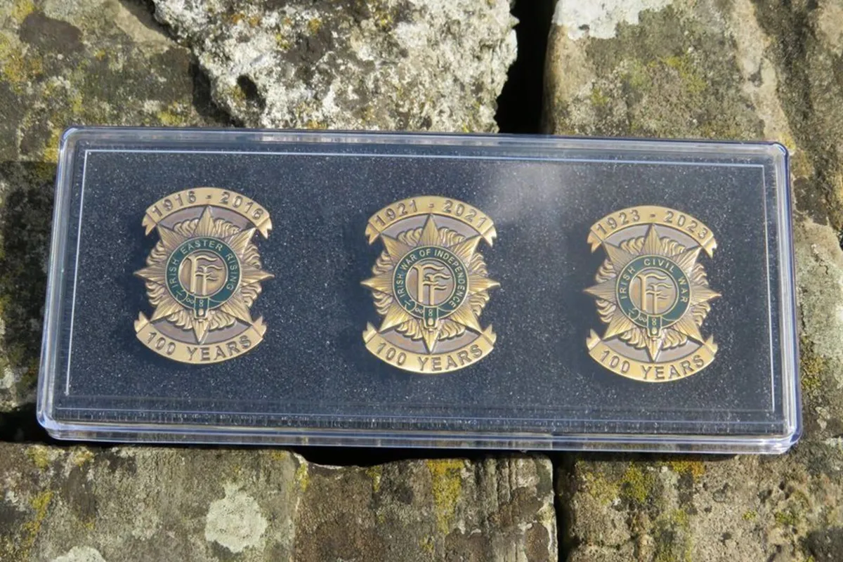 Green Irish badge Easter Rising, Independence... - Image 1