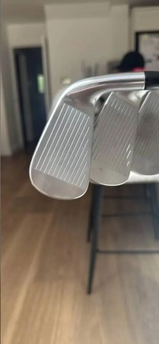Titleist T200 Irons 4-PW - Image 3