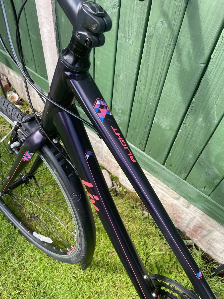 Lady’s Hybrid mountain bike - Image 3